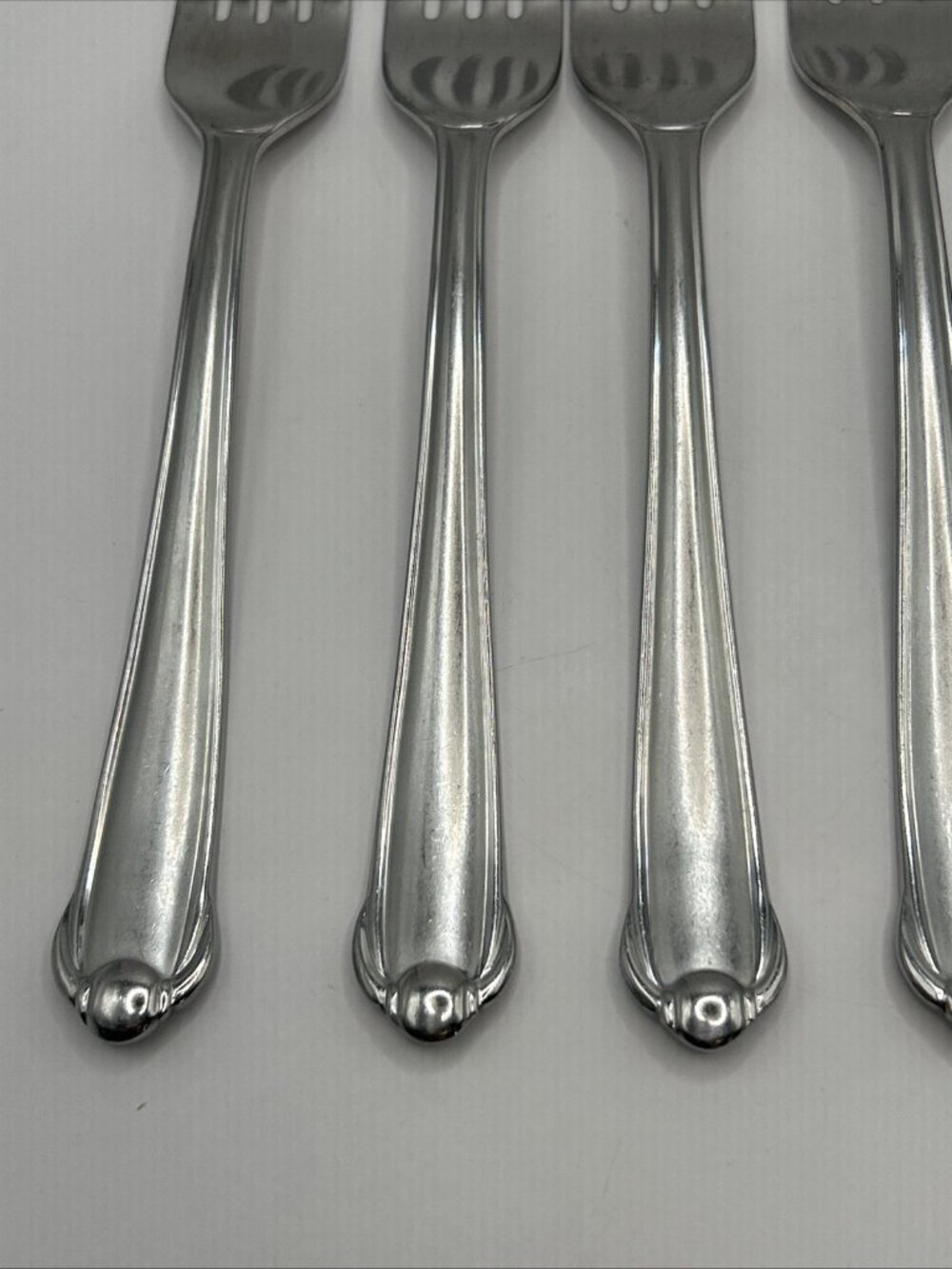 Mikasa CLASSICO SATIN Dinner Forks (Set of 8) Gerald Patrick 18/8 Korea 8 1/8" - Picture 10 of 16